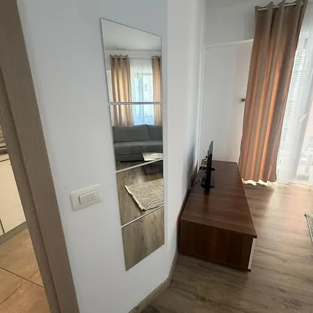 Elegant Vitan Two Bed Balcony&parking *